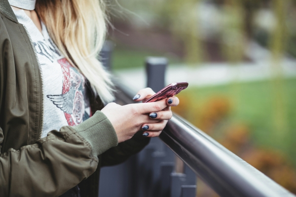 Umfrage zum Social-Media-Nutzungsverhalten von jungen Erwachsenen